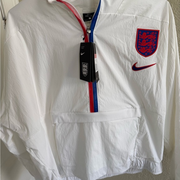 Nike Women’s White England Soccer Jacket - Picture 1 of 4